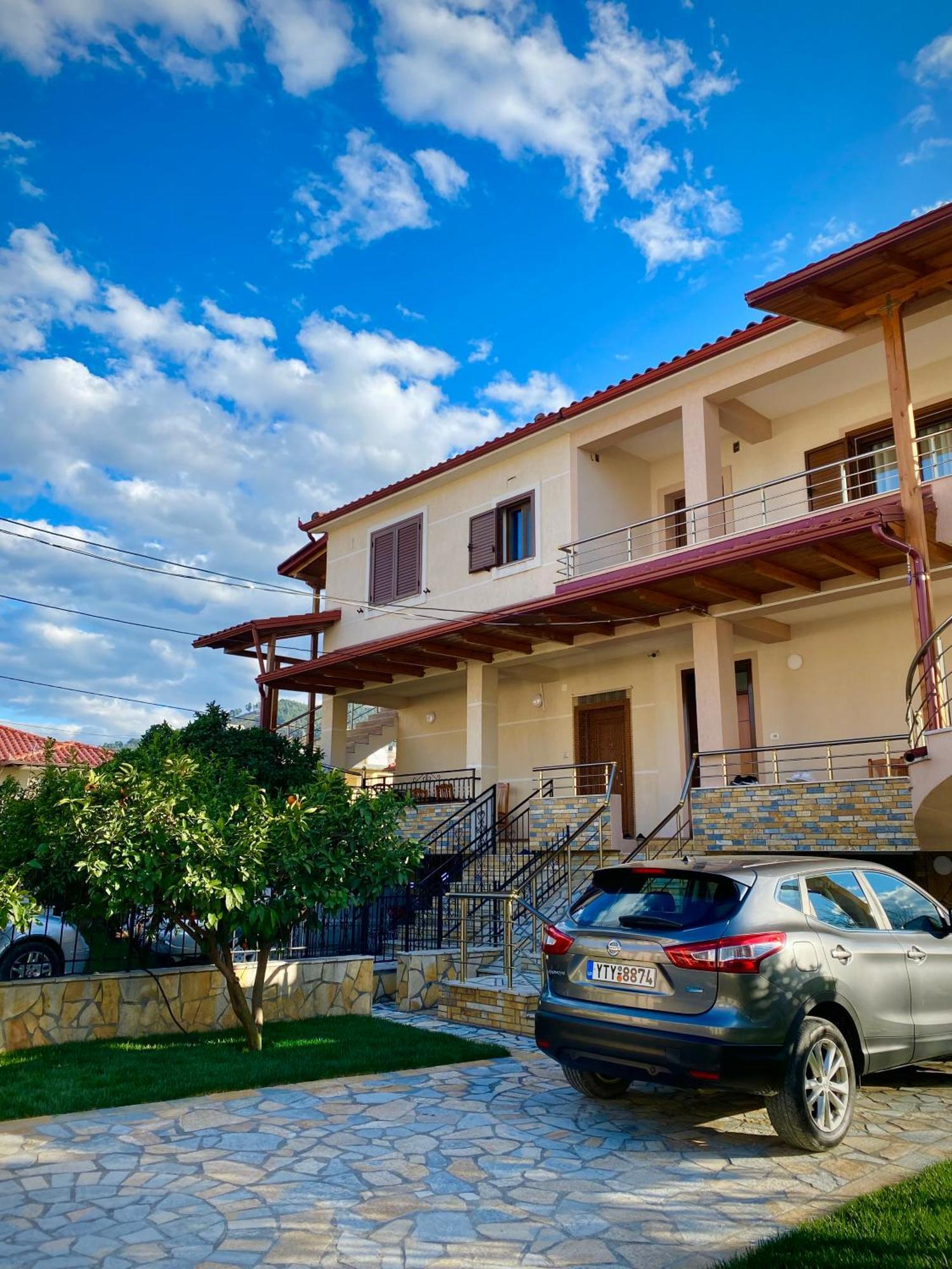 Villa Берат Екстериор снимка