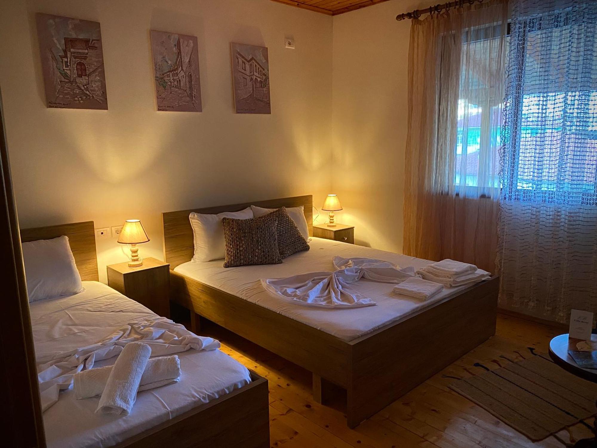 Villa Берат Екстериор снимка