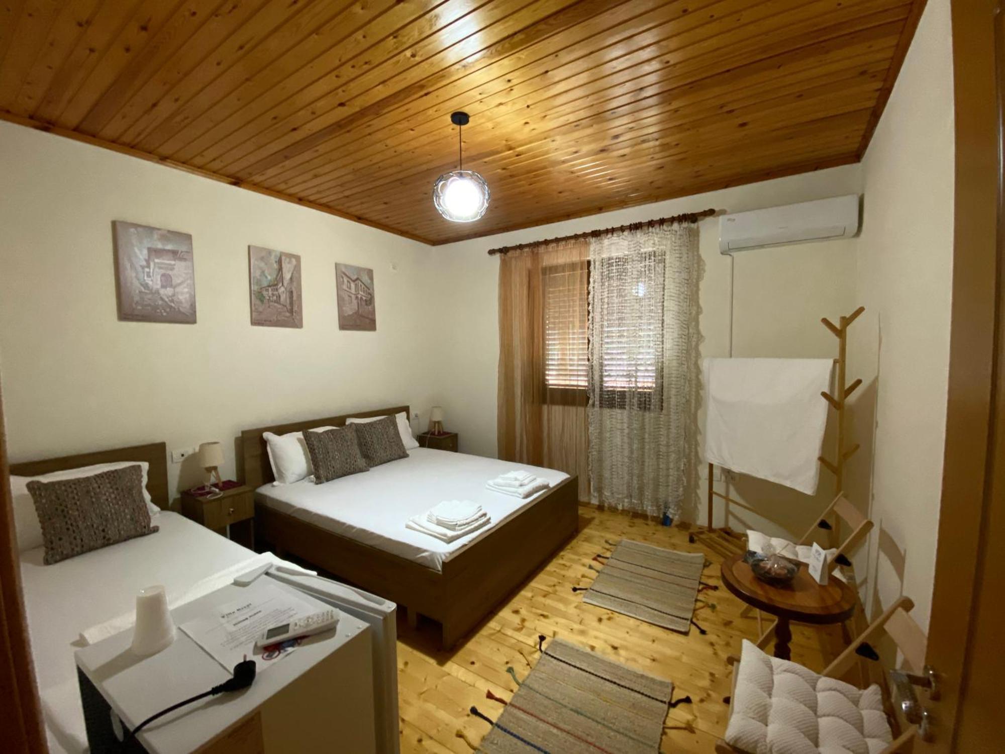 Villa Берат Екстериор снимка