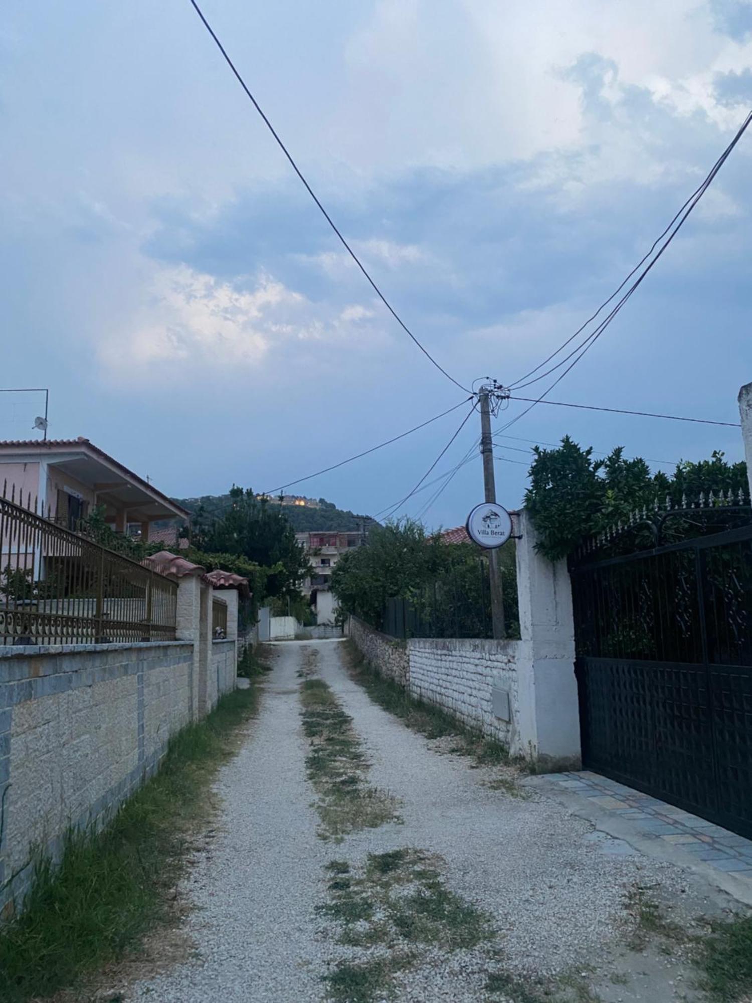Villa Берат Екстериор снимка