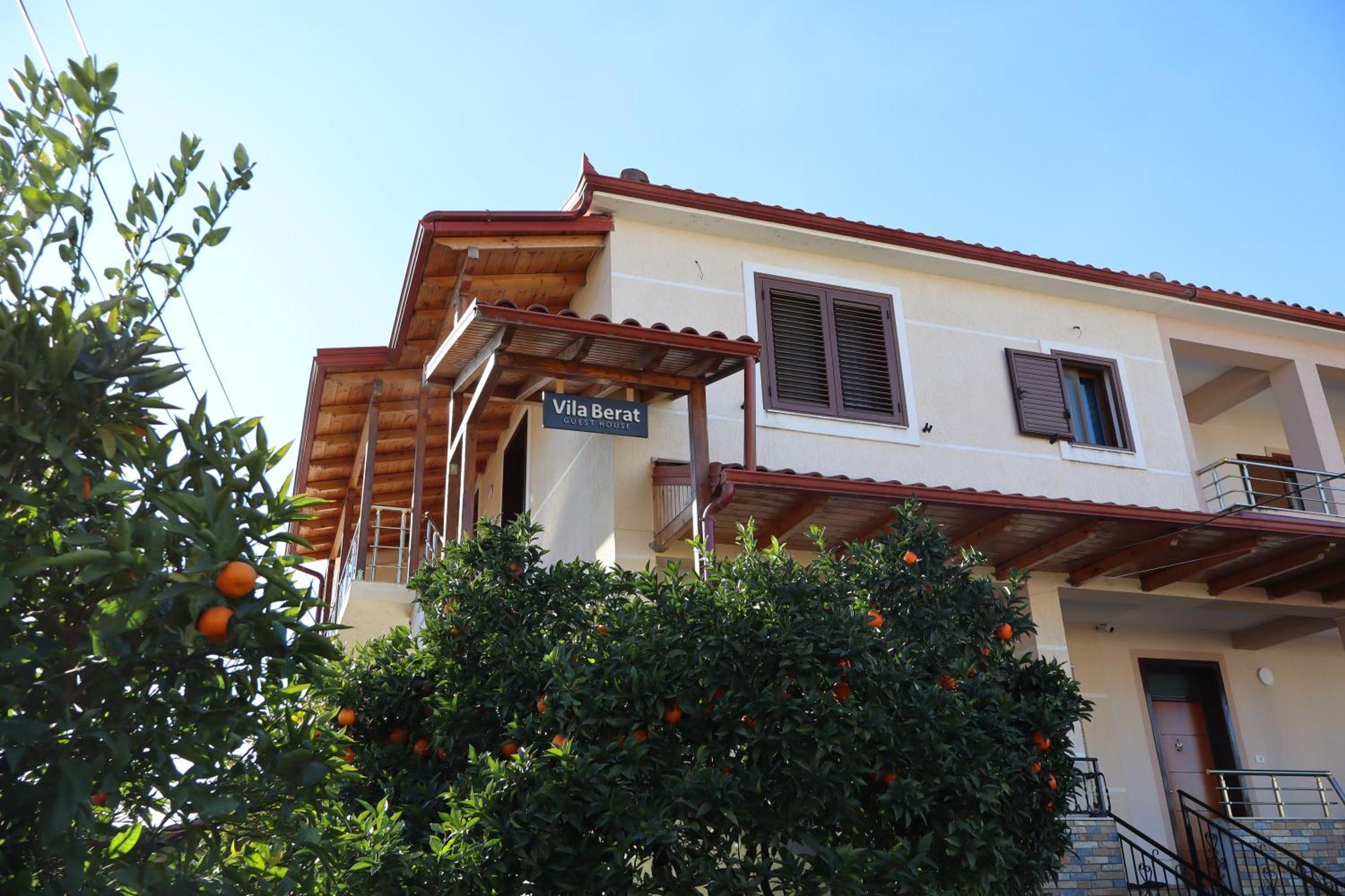 Villa Берат Екстериор снимка